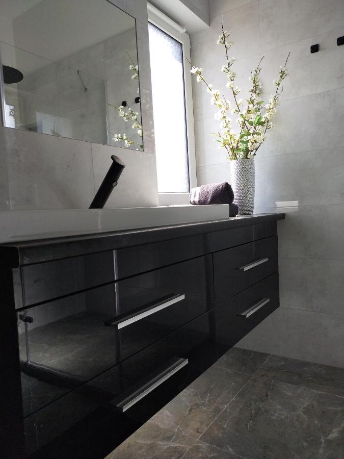 لوبين Apartament - Come In المظهر الخارجي الصورة